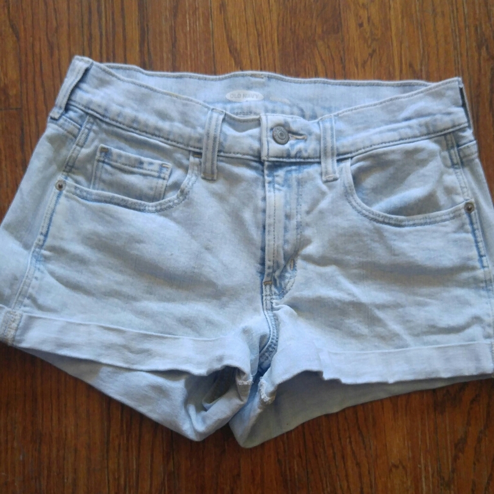Shorts - Picture 2 of 5